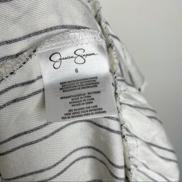 Jessica Simpson Embroidered Ruffled Cropped Blouse Striped 100% Rayon Size 6 - Picture 6 of 9